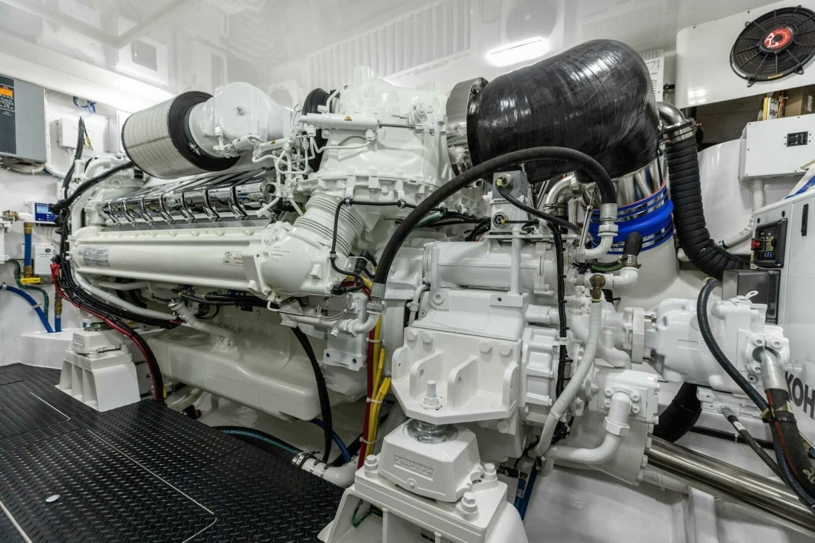 2026 Viking 82 Convertible - Photo 267