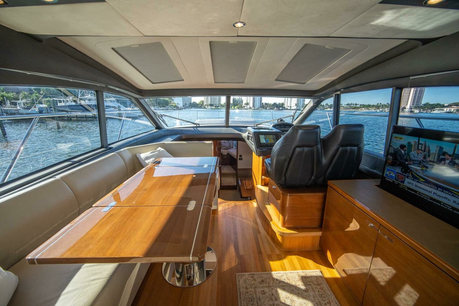 2016 Princess V48 - Photo 12