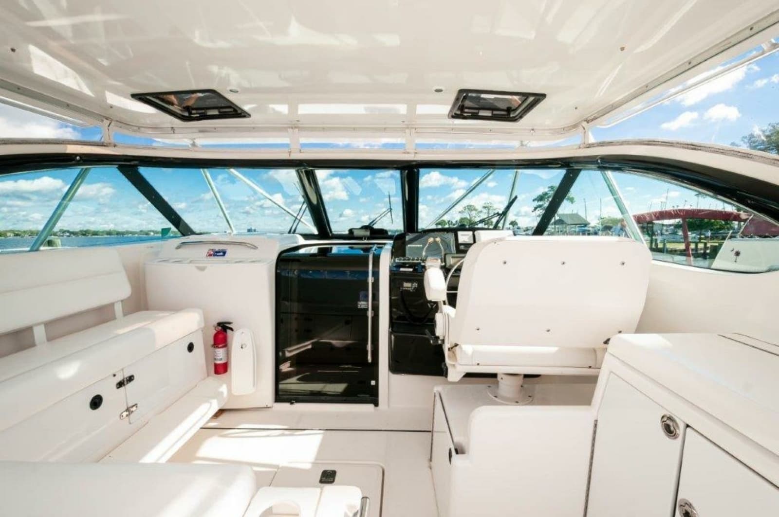 2003 Tiara Yachts 4200 Open - Photo 23