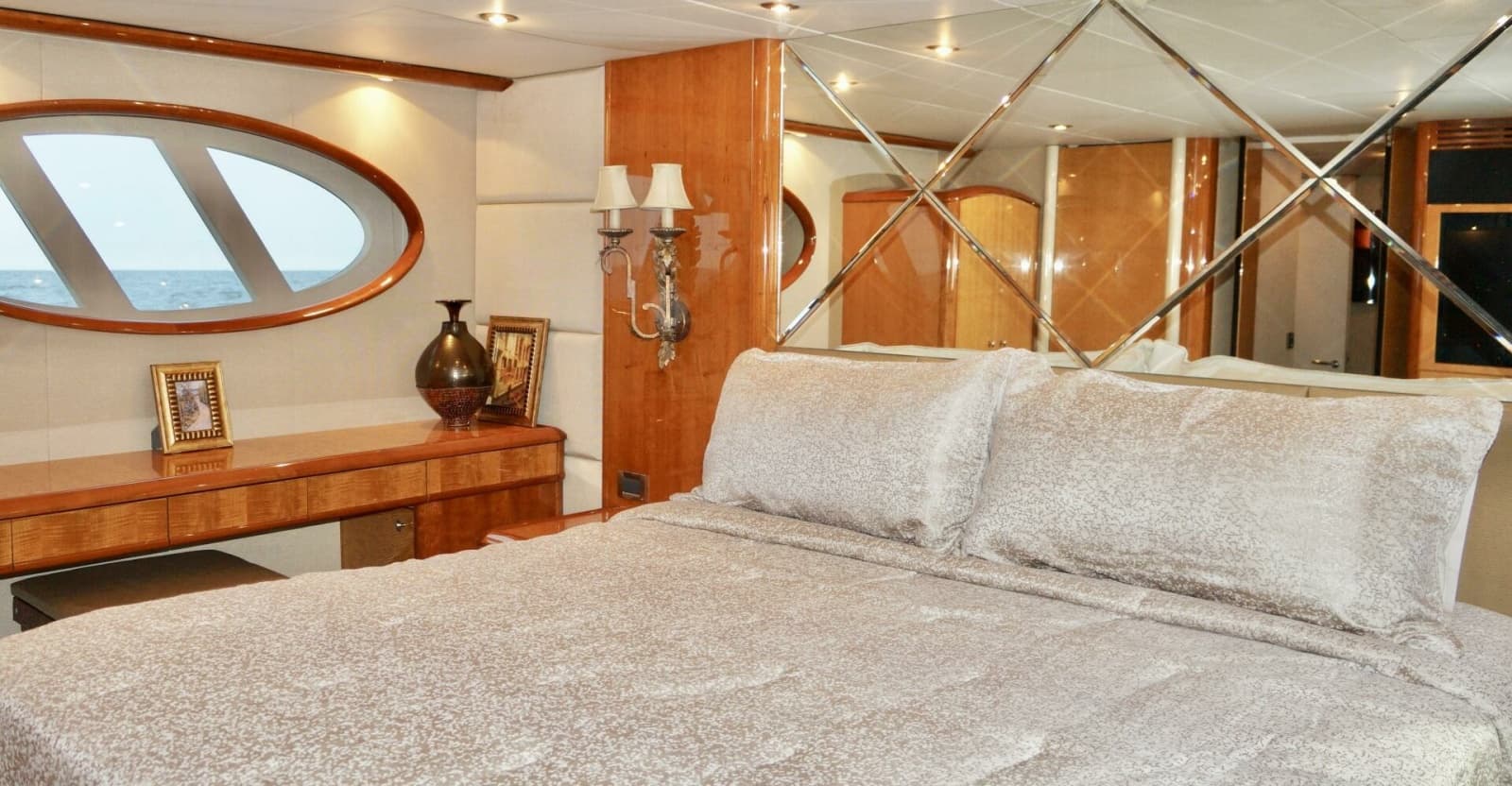 2007 Lazzara Yachts 74 Motor Yacht - Photo 83