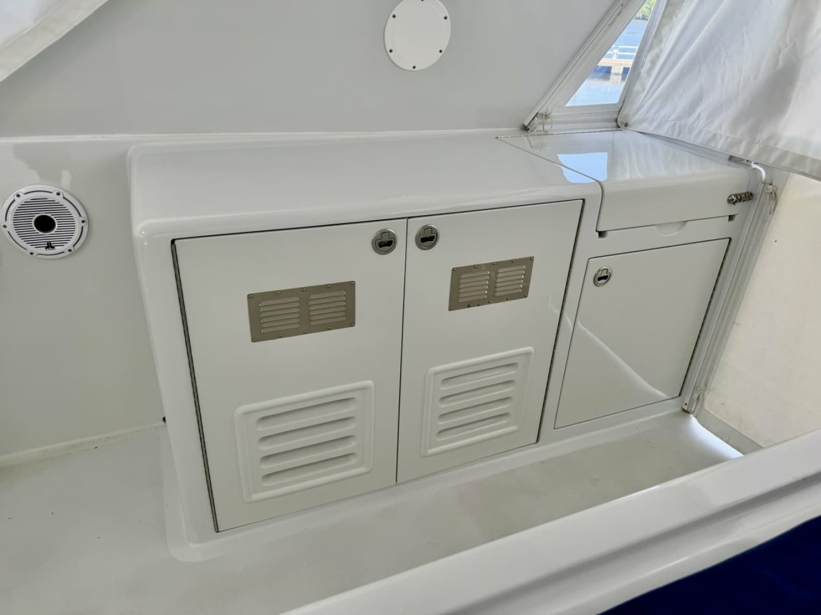 2012 Alaskan 70 Motor Yacht - Photo 21