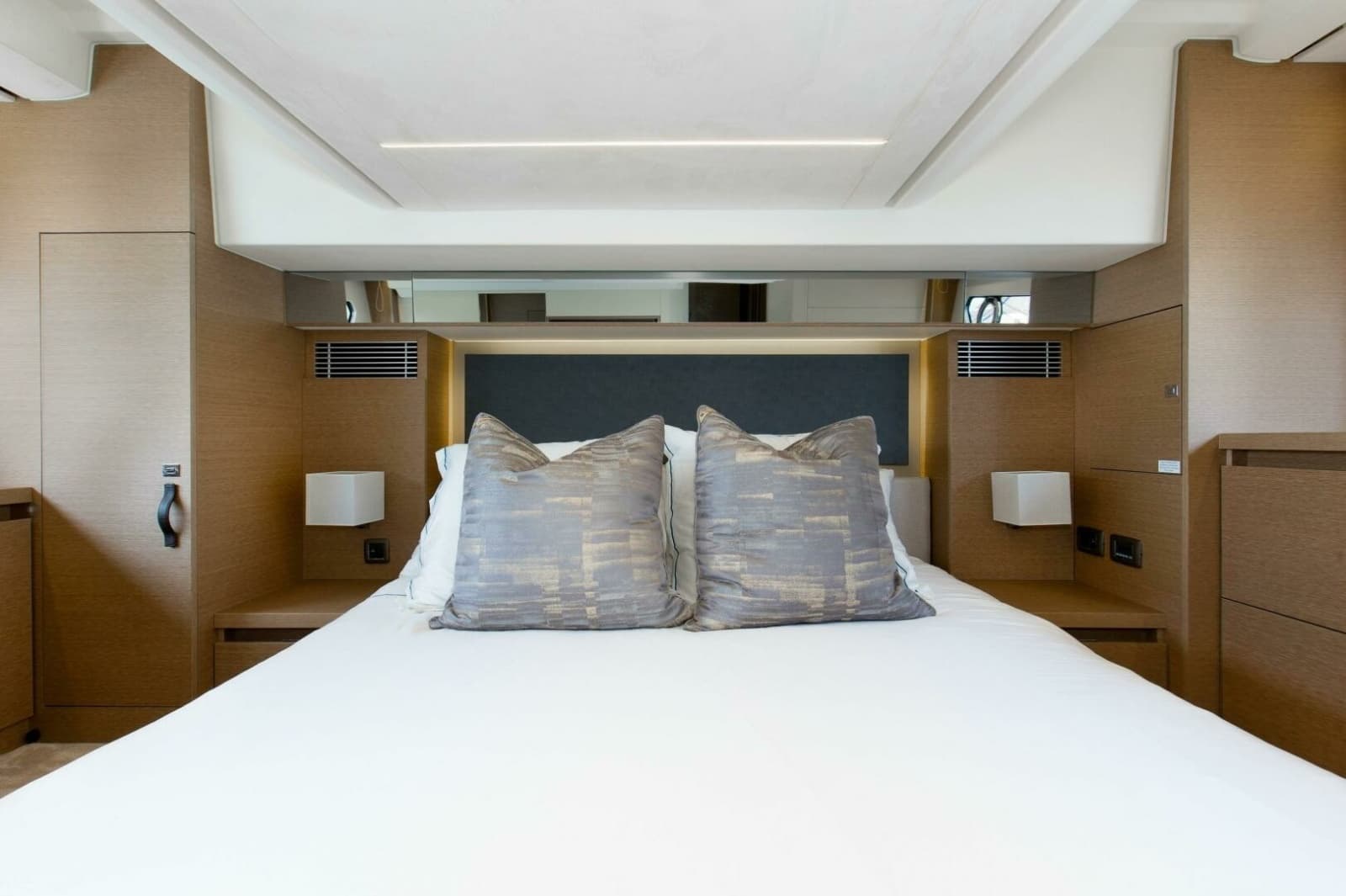 2023 Prestige 460 Flybridge - Photo 23