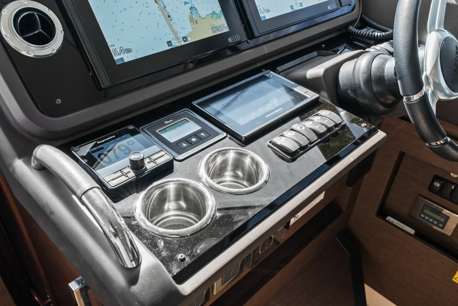 2020 Prestige 460 Flybridge - Photo 45