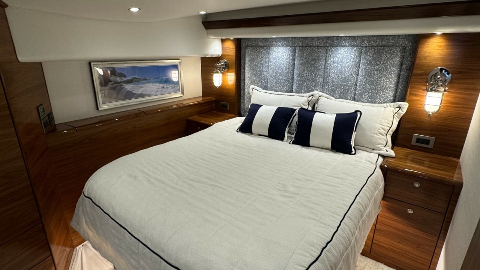 2024 Viking 64 Convertible - Photo 10