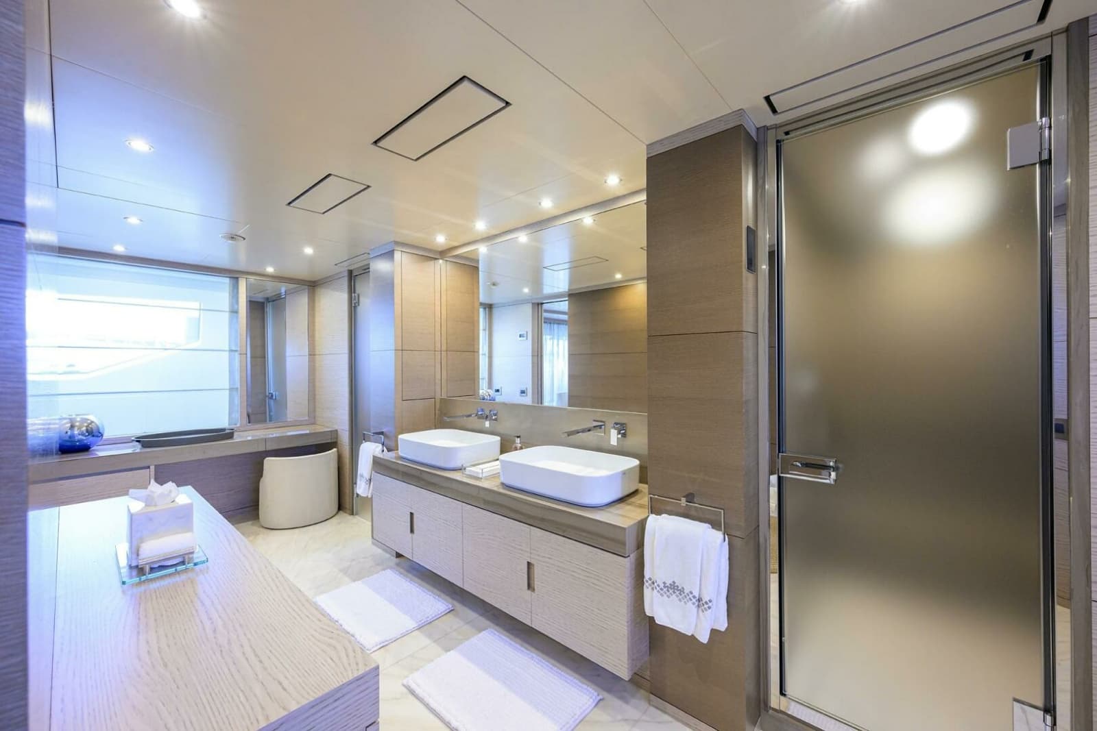 2016 Benetti 132 Classic Supreme - Photo 16