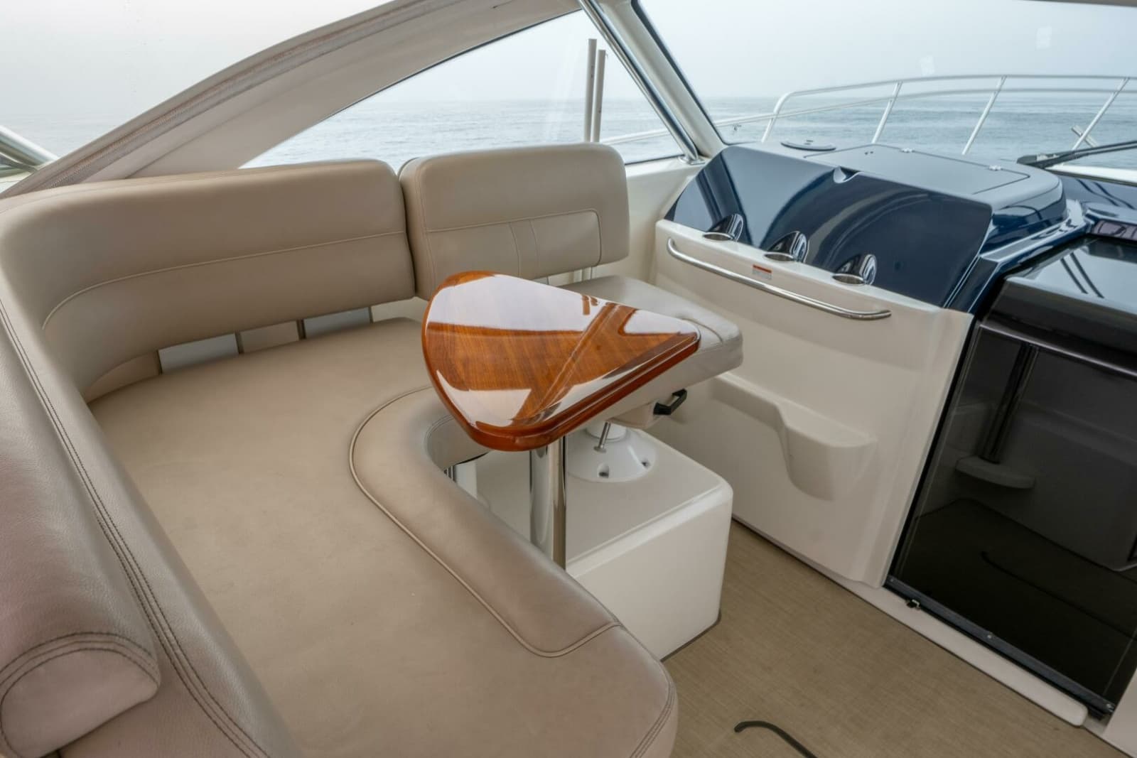 2015 Tiara Yachts 4300 Open - Photo 21