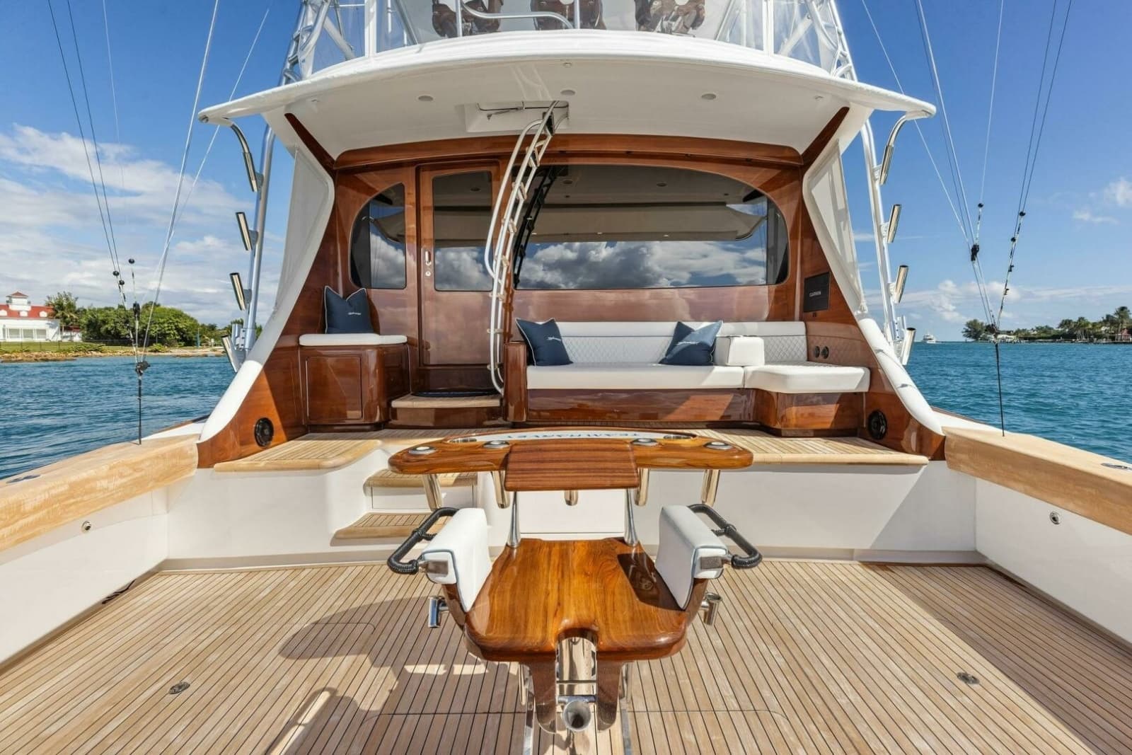 2026 Viking 82 Convertible - Photo 243