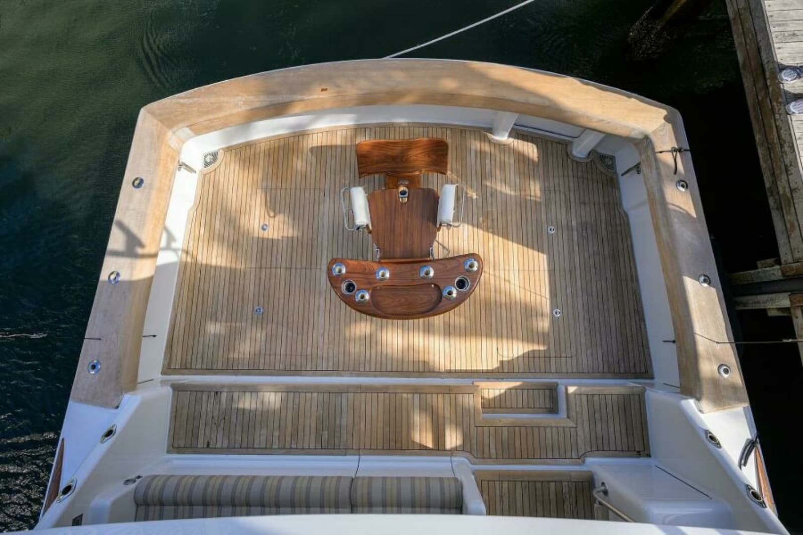 2008 Viking 60 Convertible - Photo 11