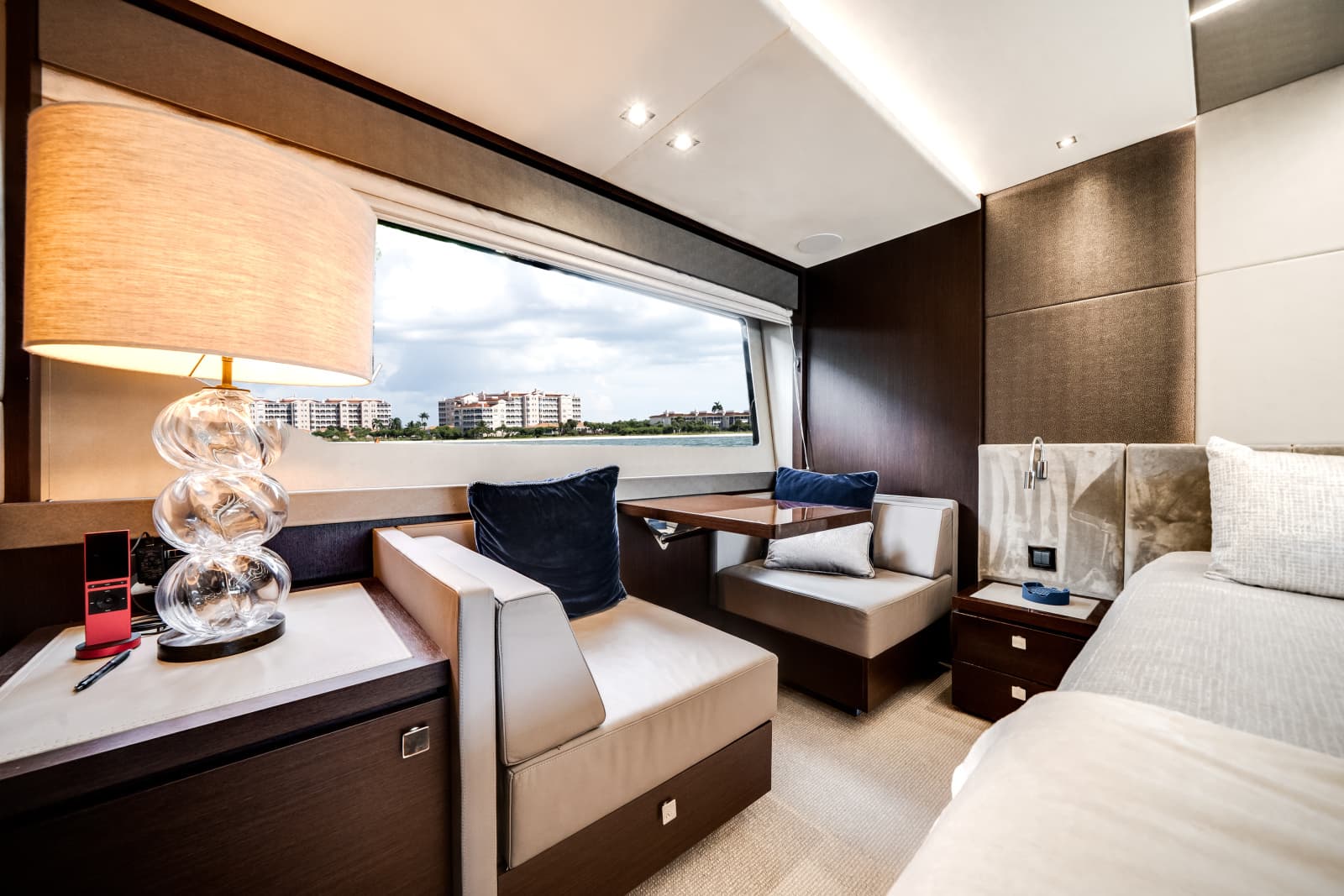 2019 Sunseeker 76 Flybridge - Photo 19