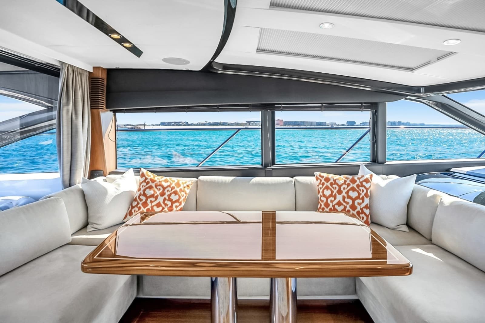 2016 Princess V58 - Photo 10