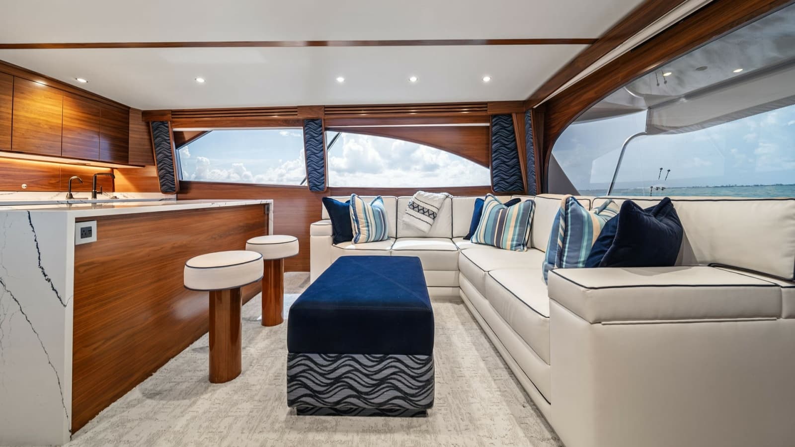 2024 Viking 64 Convertible - Photo 39