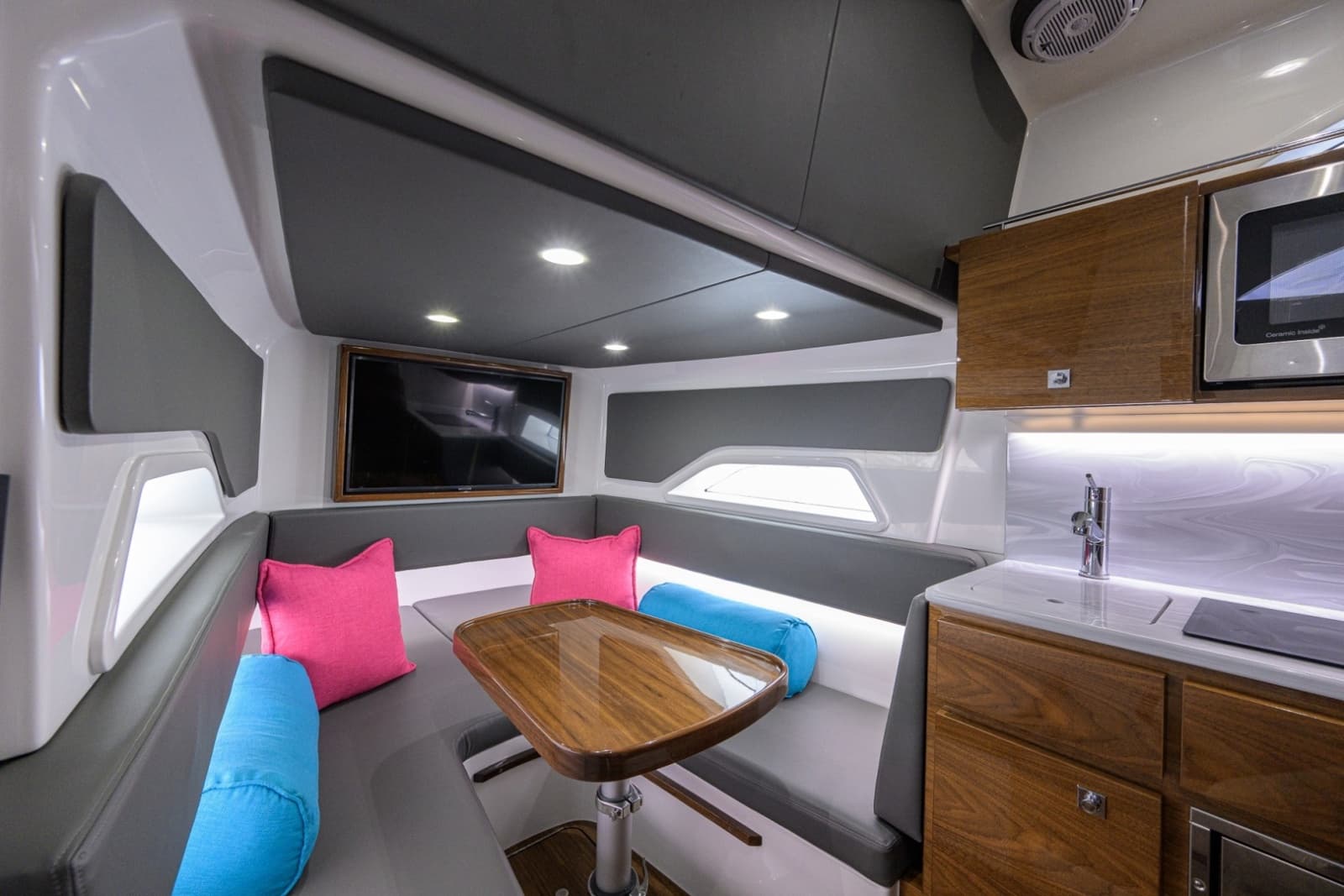 2025 Valhalla Boatworks V46 - Photo 2