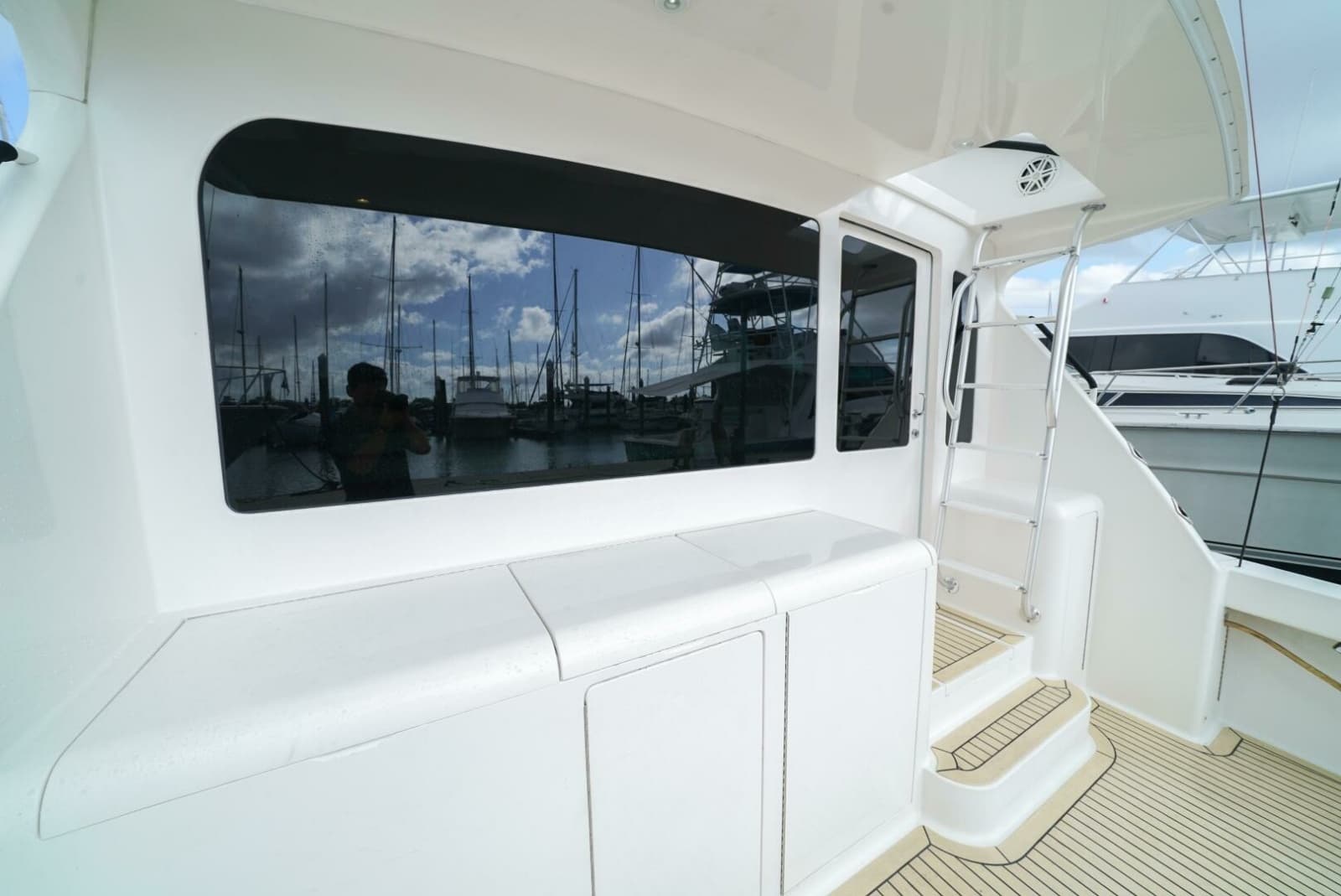 2007 Viking 45 Convertible - Photo 25