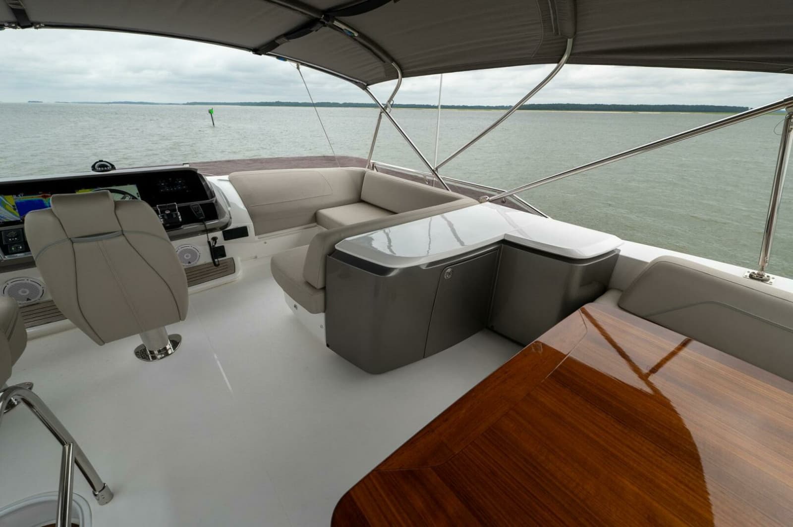 2021 Princess S62 - Photo 28