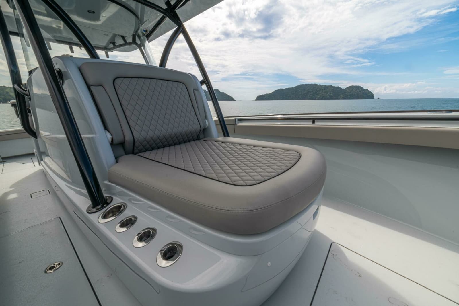2024 Valhalla Boatworks V-33 - Photo 8