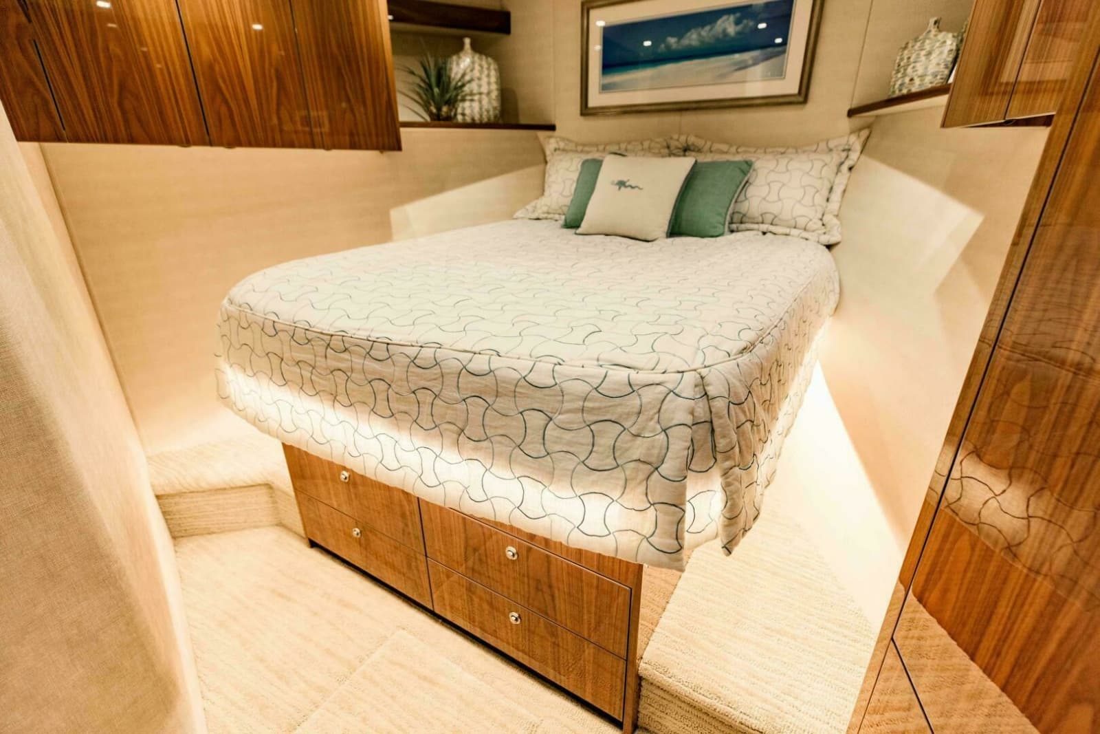 2020 Viking 72 Enclosed Bridge - Photo 22