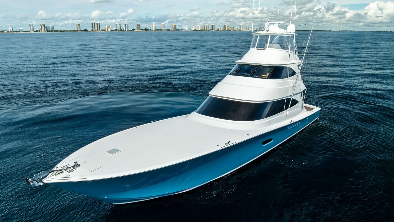 2017 Viking 80 Convertible - Photo 77