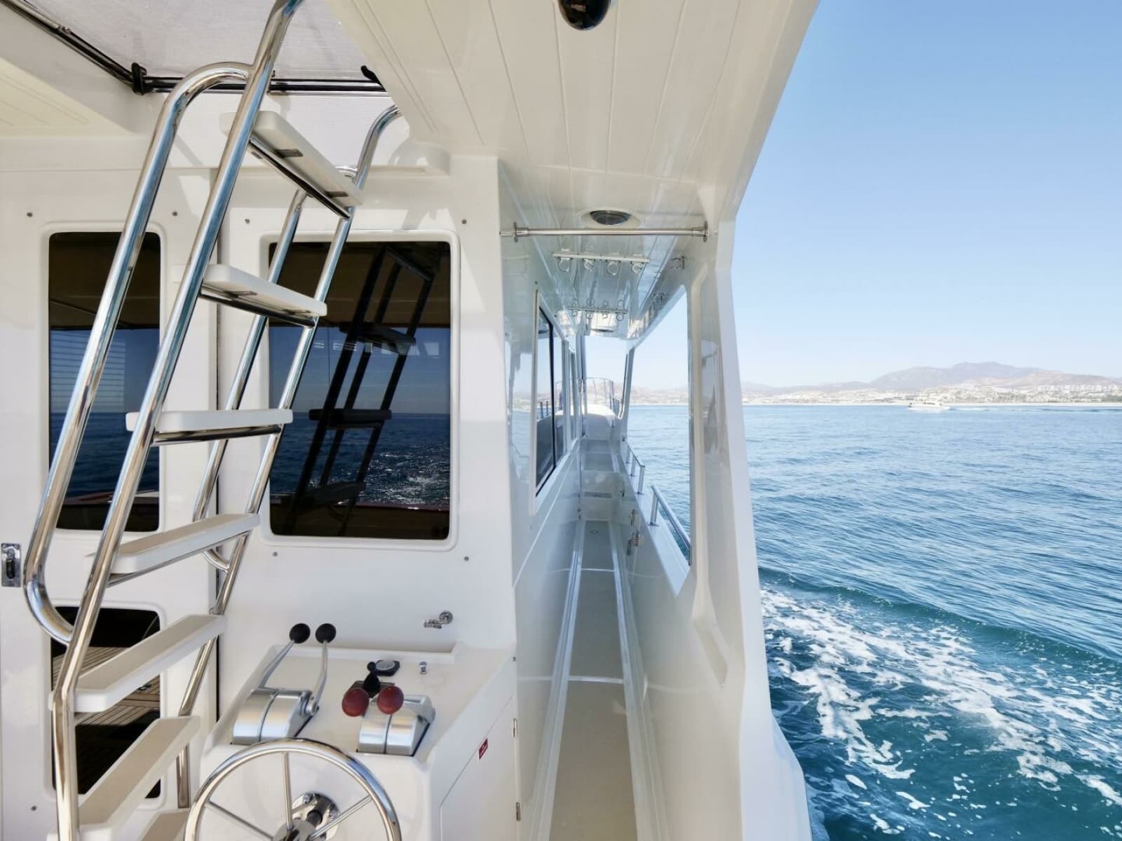 2000 Offshore Yachts 62 Pilothouse - Photo 50