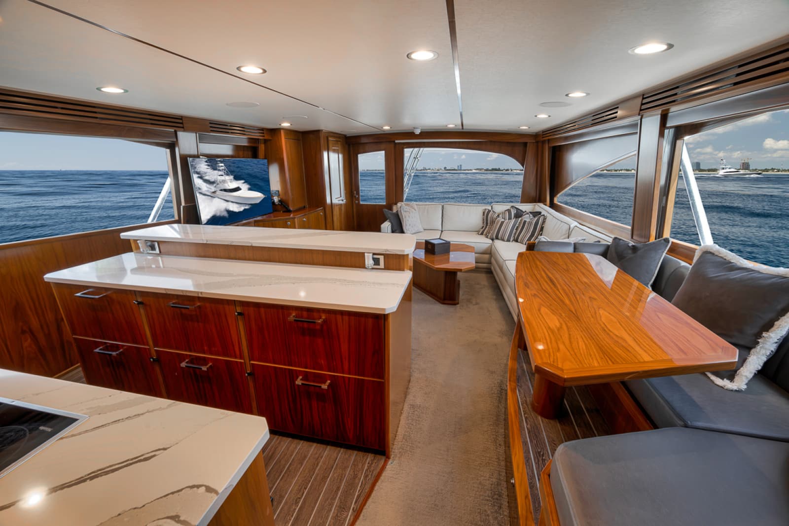 2020 Viking 68 Convertible - Photo 3