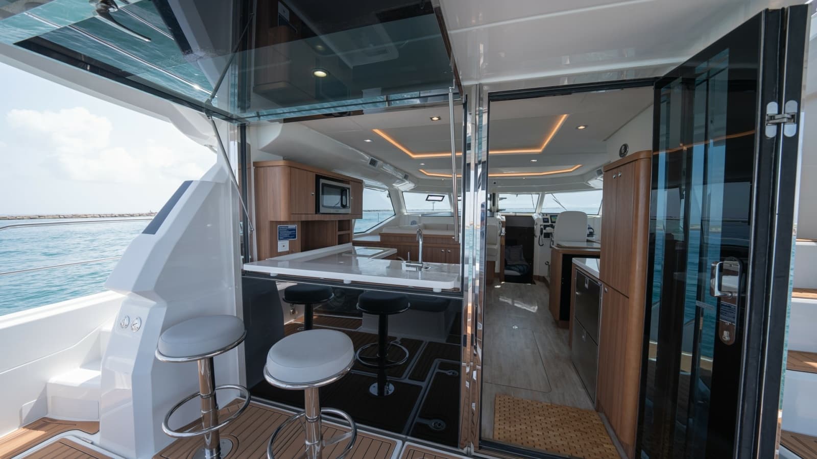 2021 Aquila 44 Motor Yacht - Photo 30