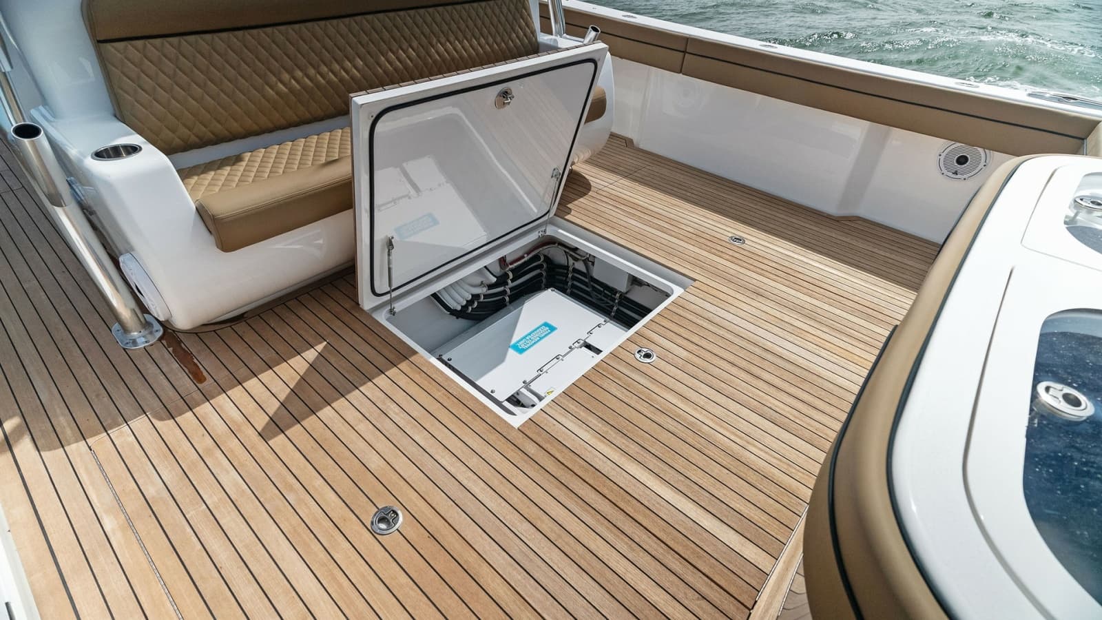 2022 Valhalla Boatworks V-46 - Photo 13