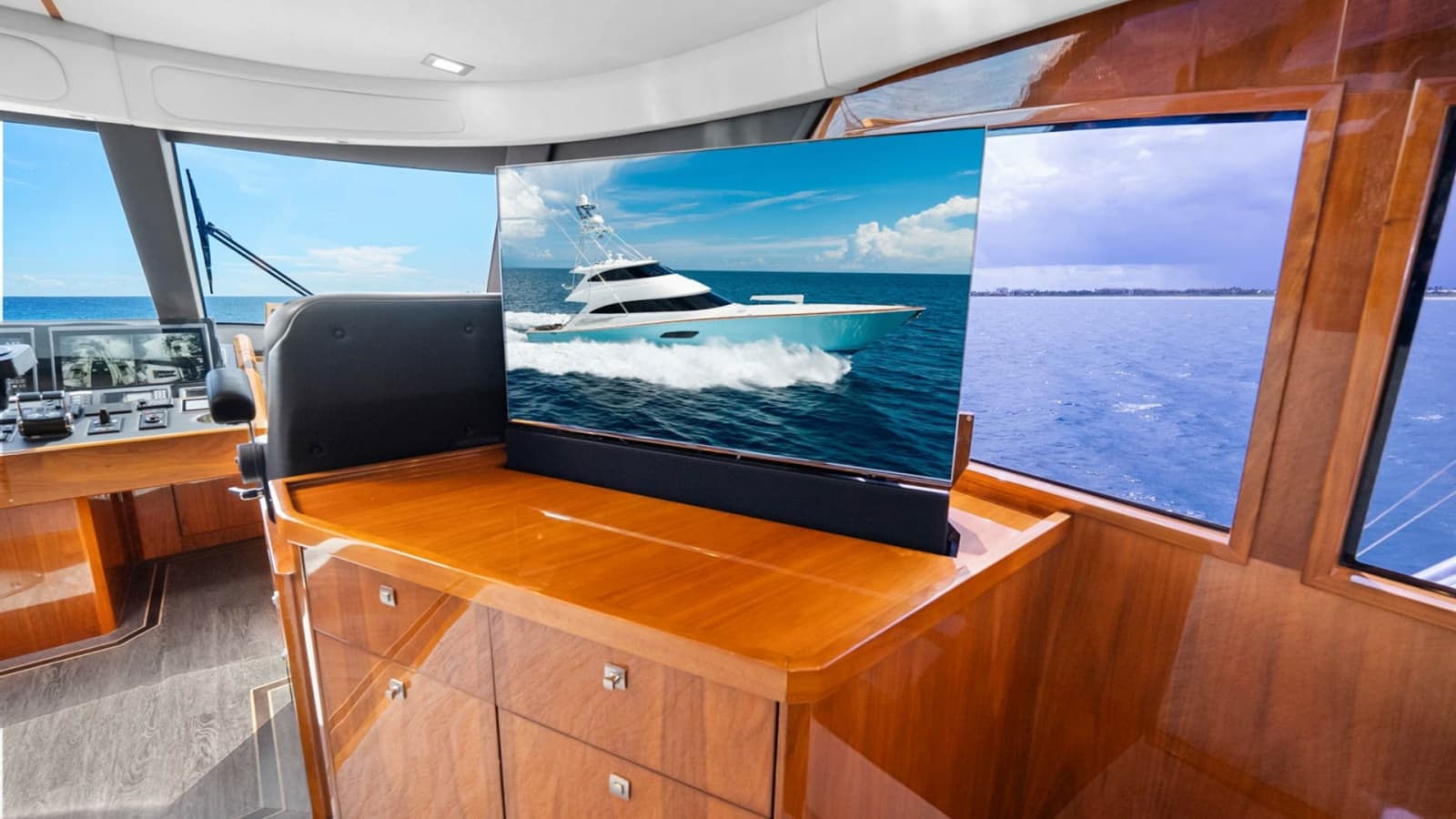 2017 Viking 92 Enclosed Bridge - Photo 21