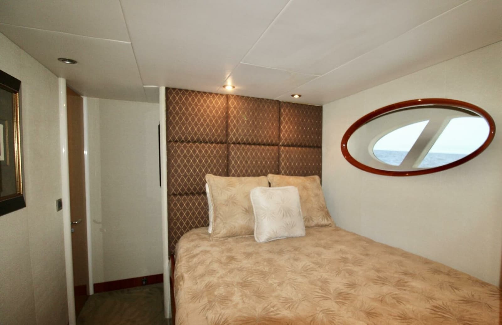 2007 Lazzara Yachts 74 Motor Yacht - Photo 107
