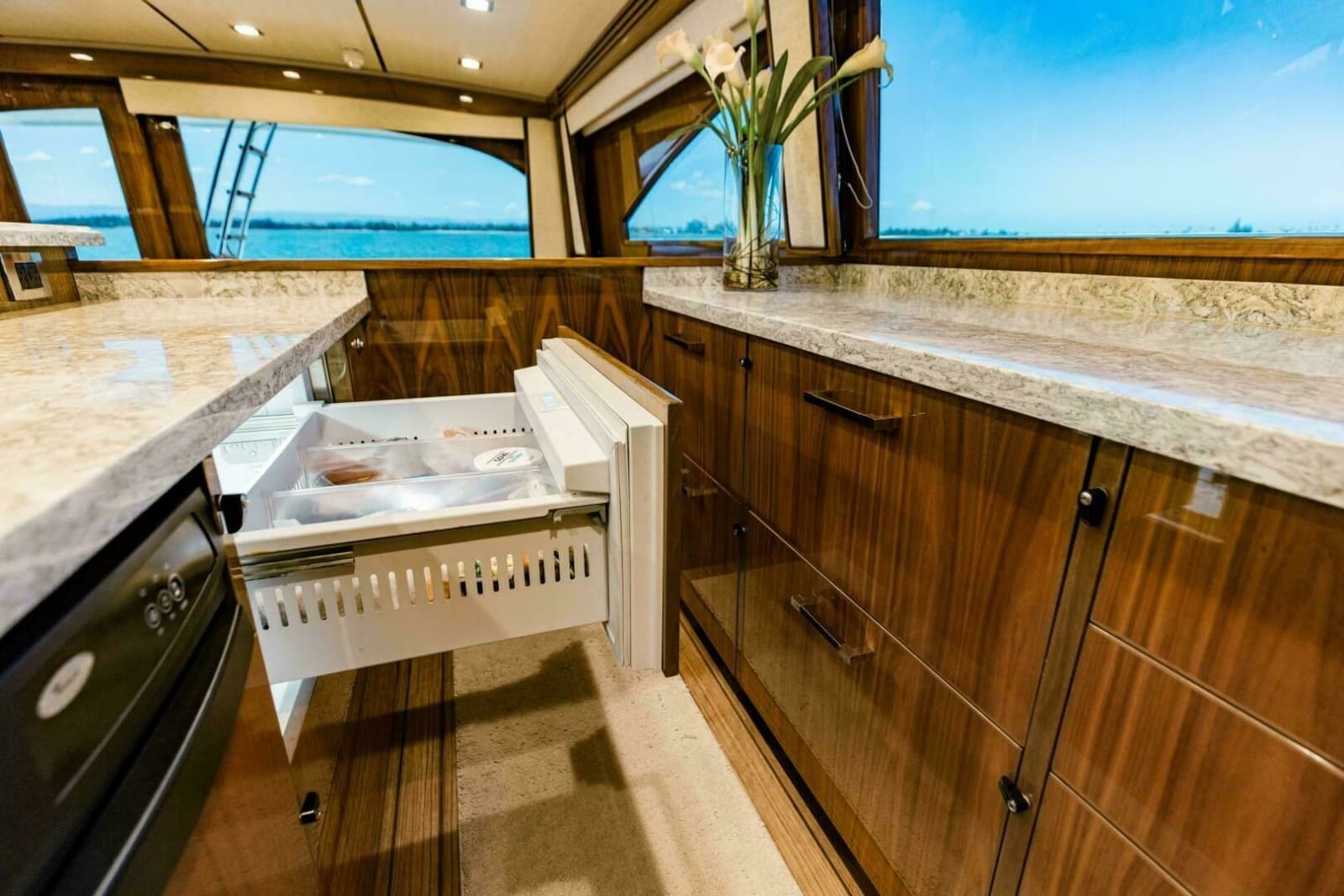 2020 Viking 72 Enclosed Bridge - Photo 14
