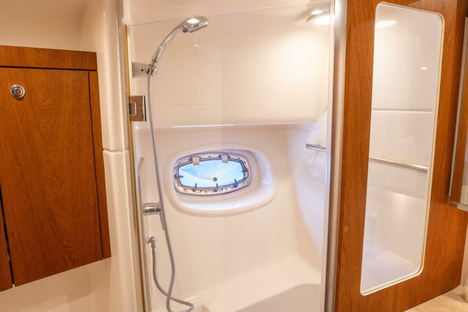 2015 Tiara Yachts 4300 Open - Photo 12
