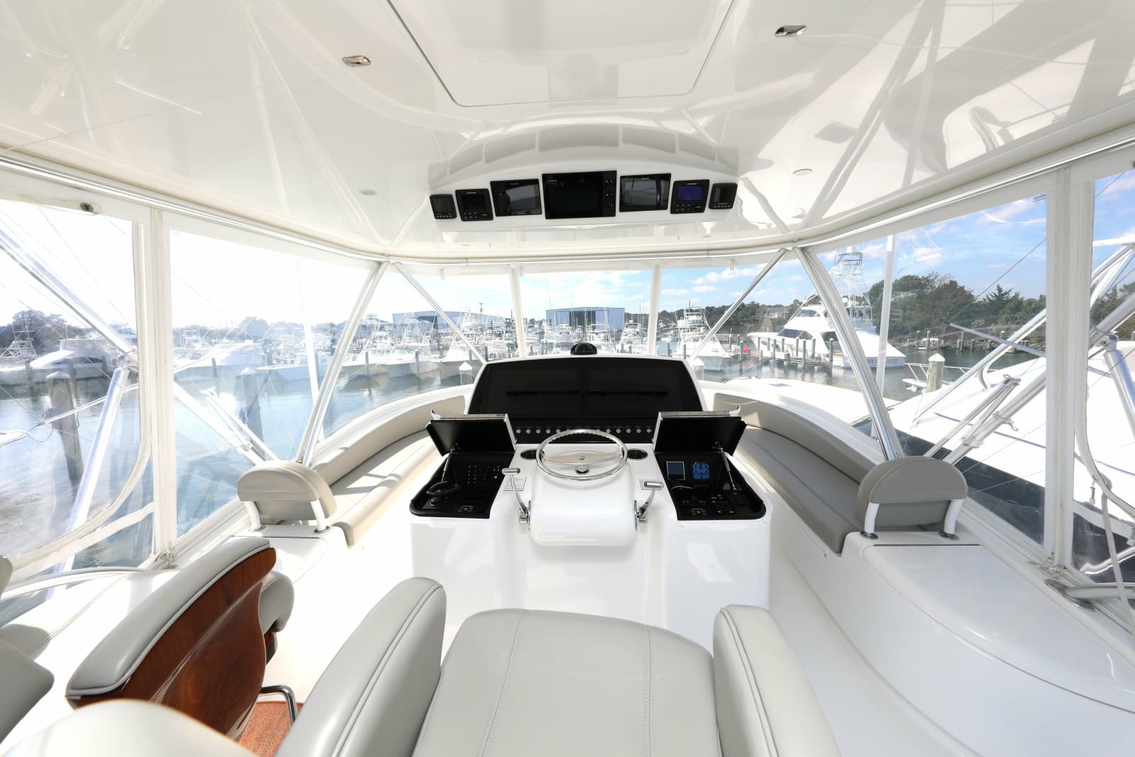 2023 Viking 54 Convertible - Photo 26