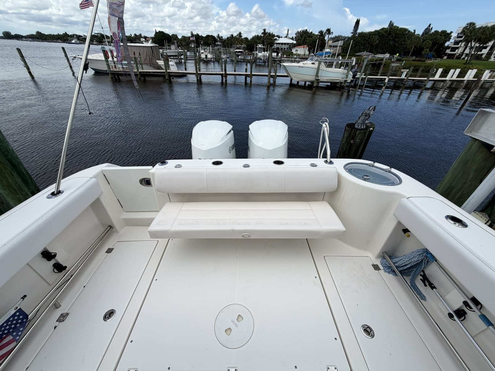 2016 Robalo R305 - Photo 24