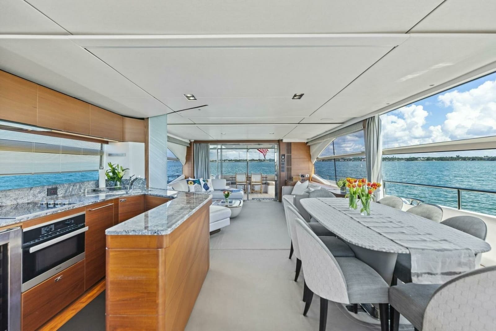 2018 Princess Y75 Motor Yacht - Photo 5