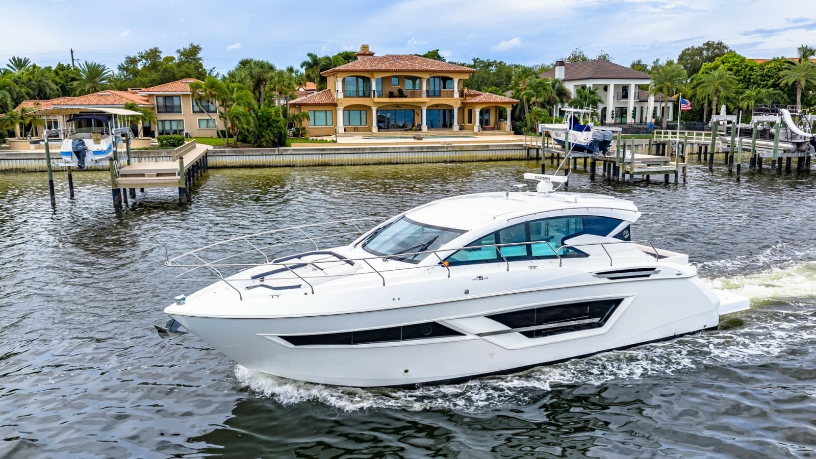 2019 Cruisers Yachts Cantius 46 - Photo 94