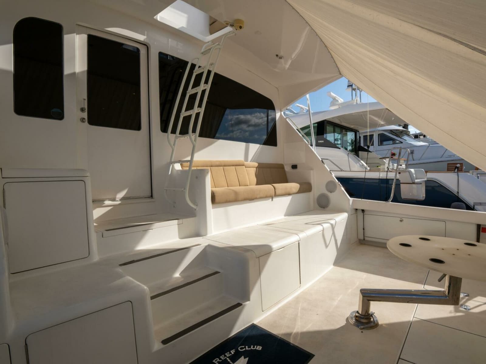 2005 Viking 74 Enclosed Bridge - Photo 9