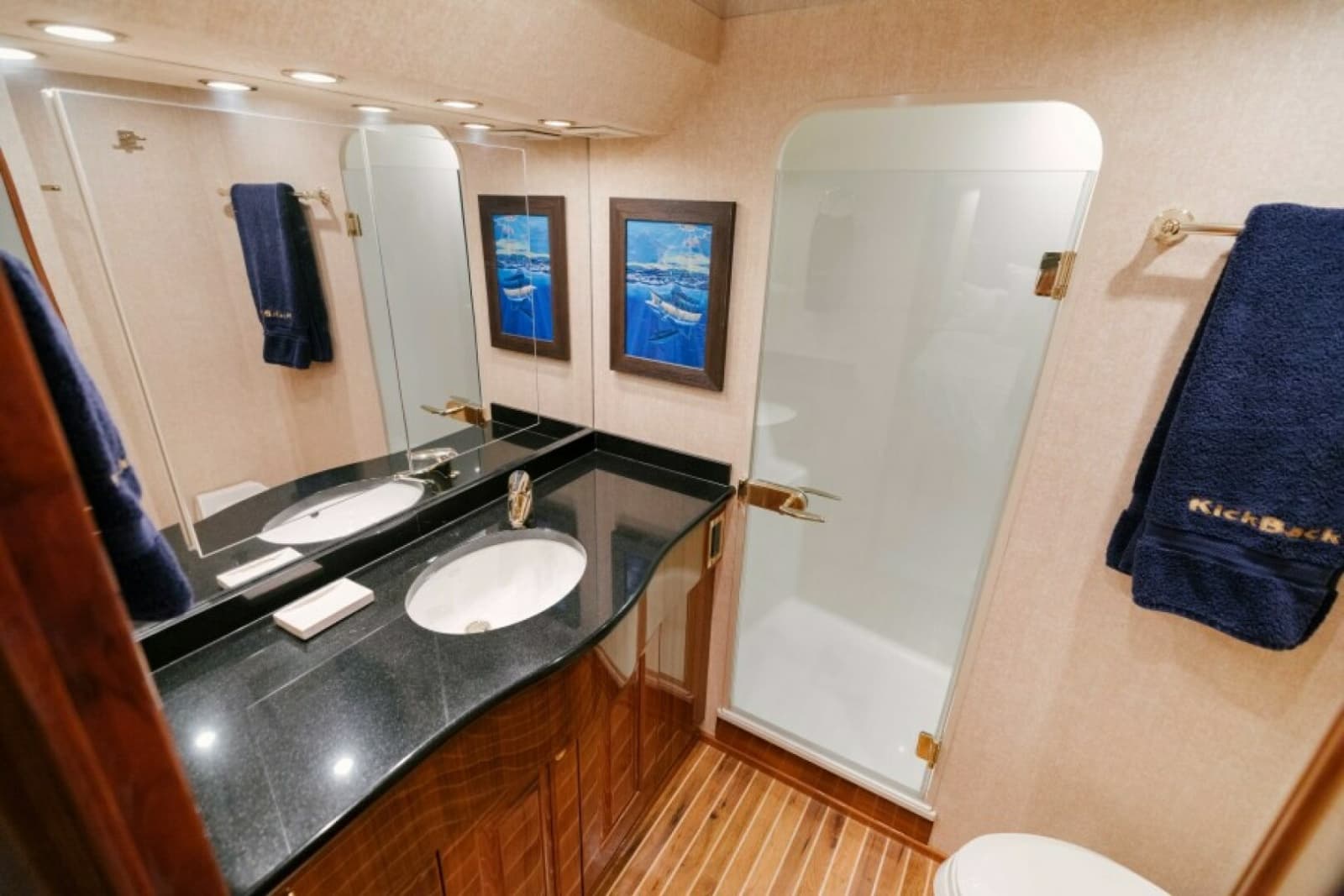 2006 Viking 74 Enclosed Bridge - Photo 24
