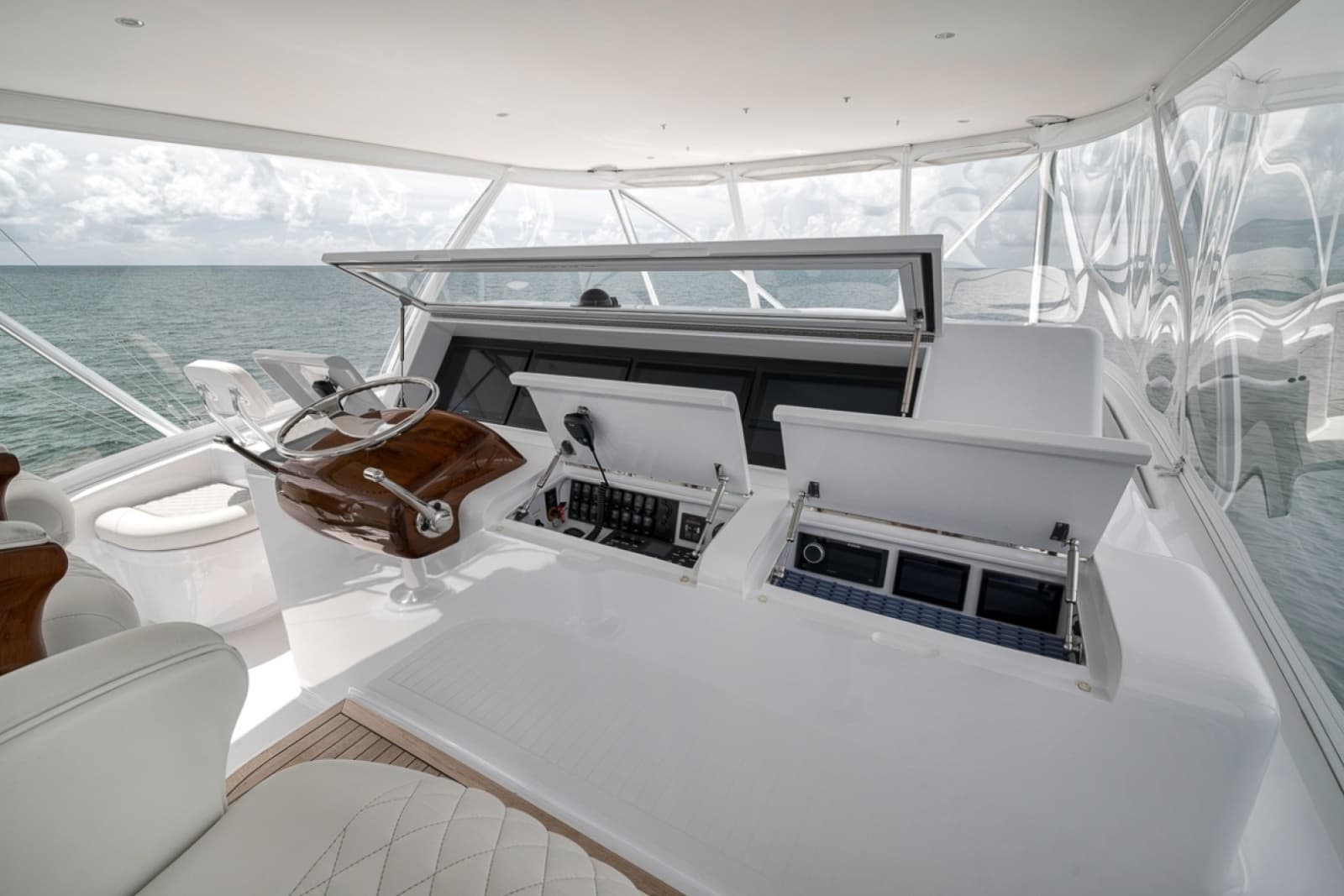 2021 Weaver 75 Convertible - Photo 42