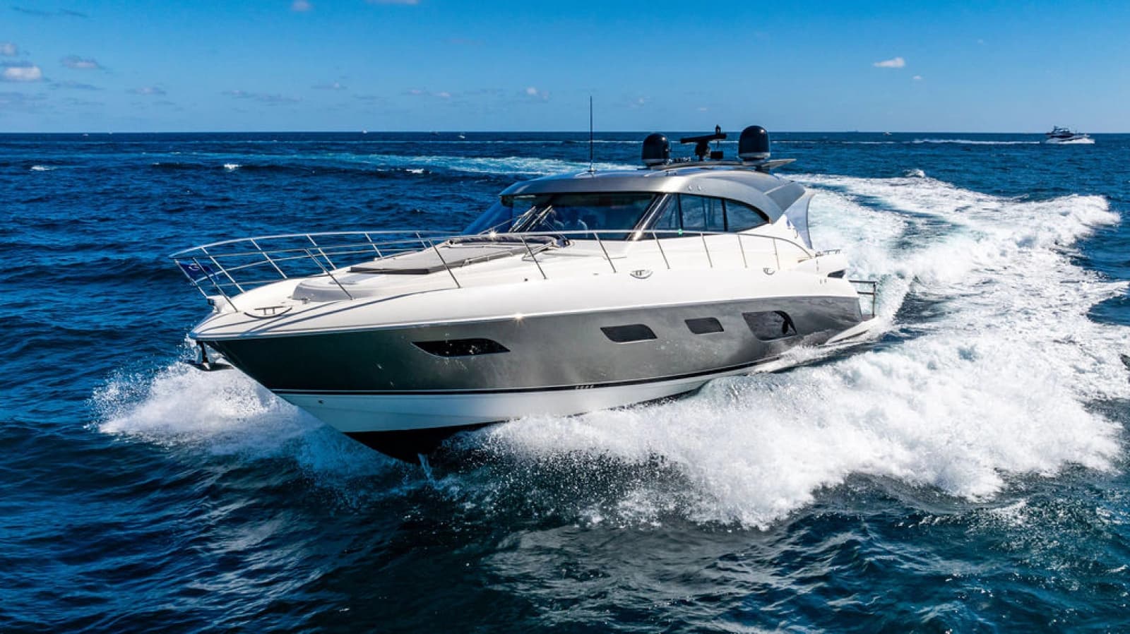2022 Riviera 6000 Sport Yacht Platinum Edition - Photo 8