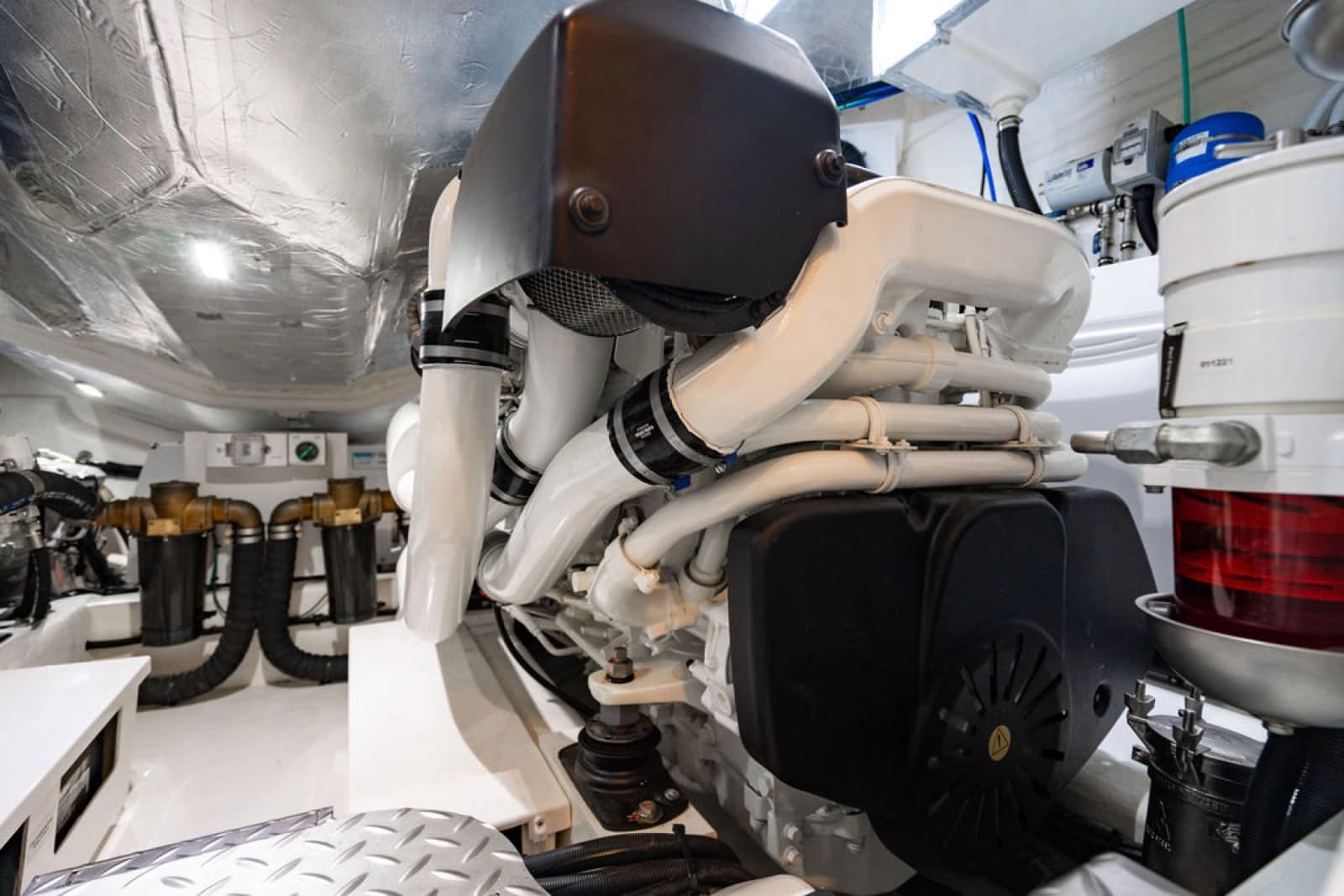 2022 Riviera 6000 Sport Yacht Platinum Edition - Photo 54