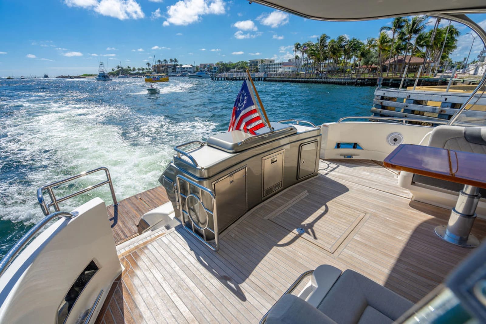 2022 Riviera 6000 Sport Yacht Platinum Edition - Photo 12
