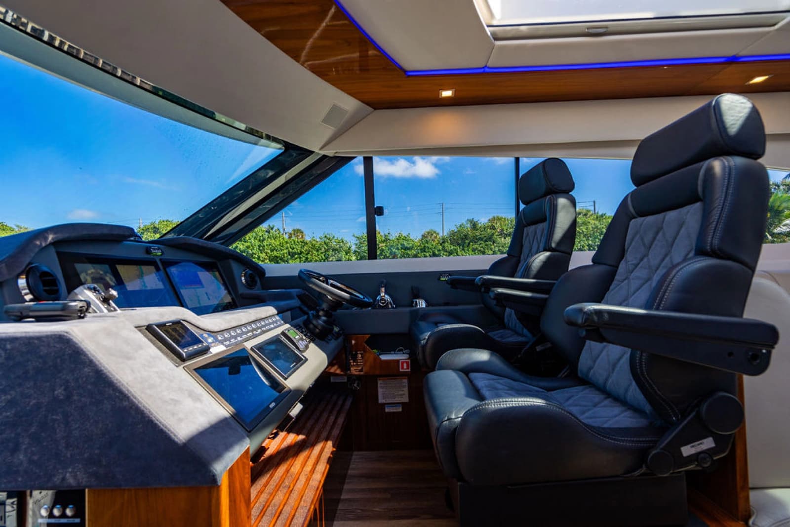2022 Riviera 6000 Sport Yacht Platinum Edition - Photo 28