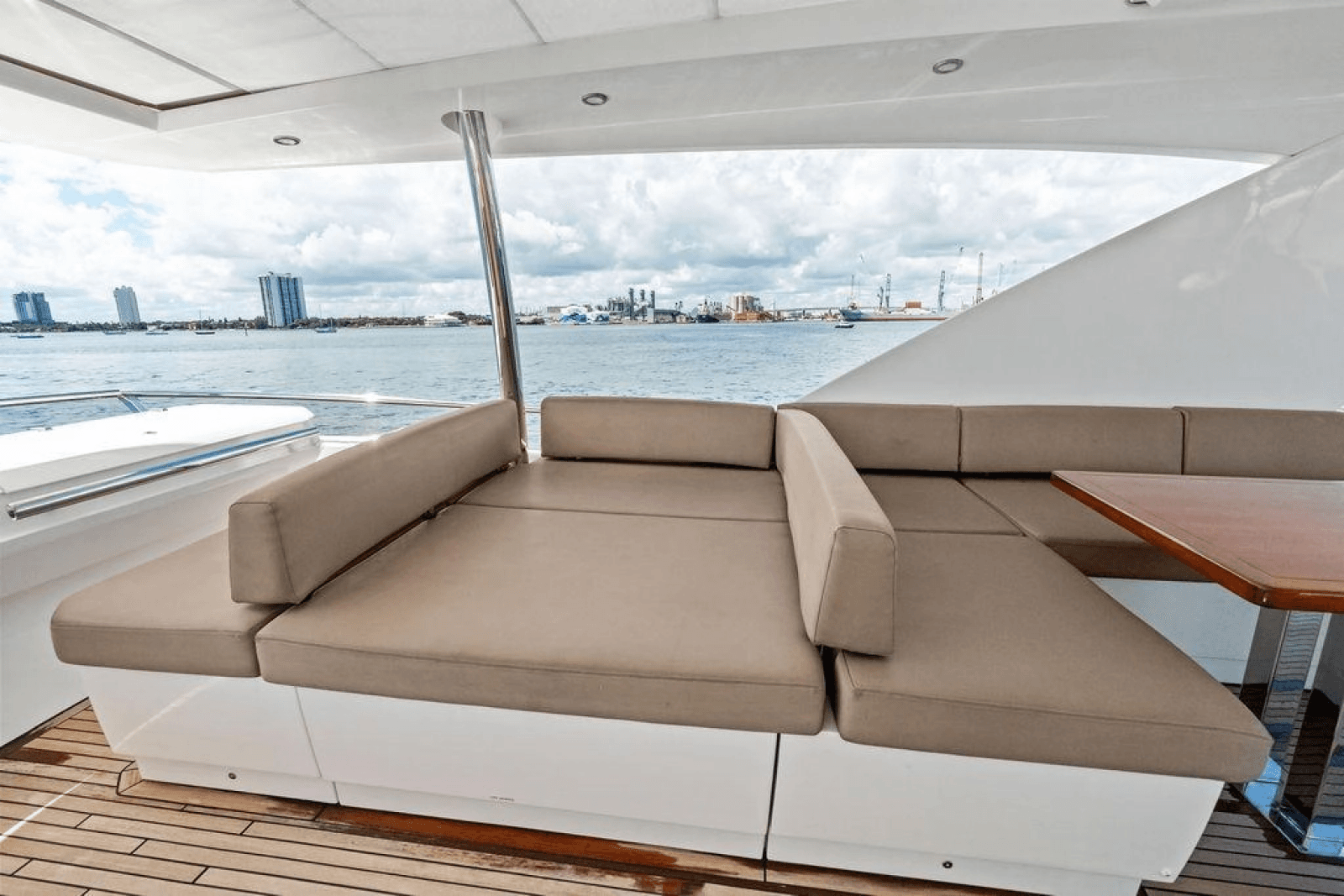 2016 Prestige 750 - Photo 27