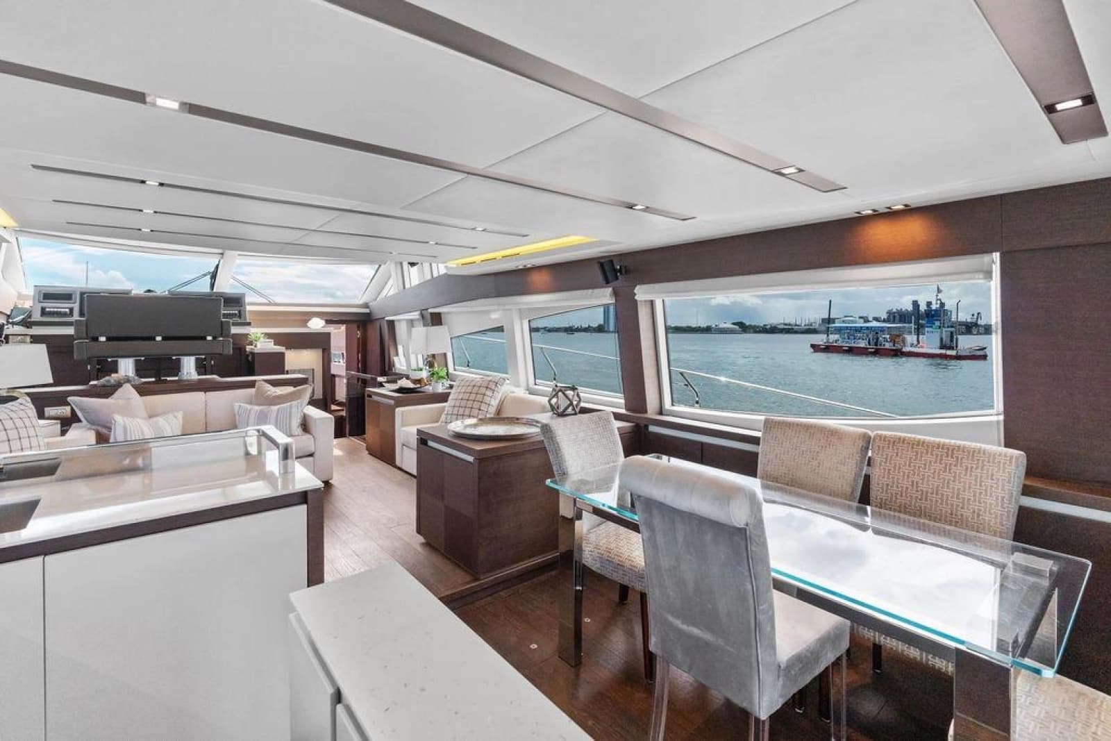 2016 Prestige 750 - Photo 38