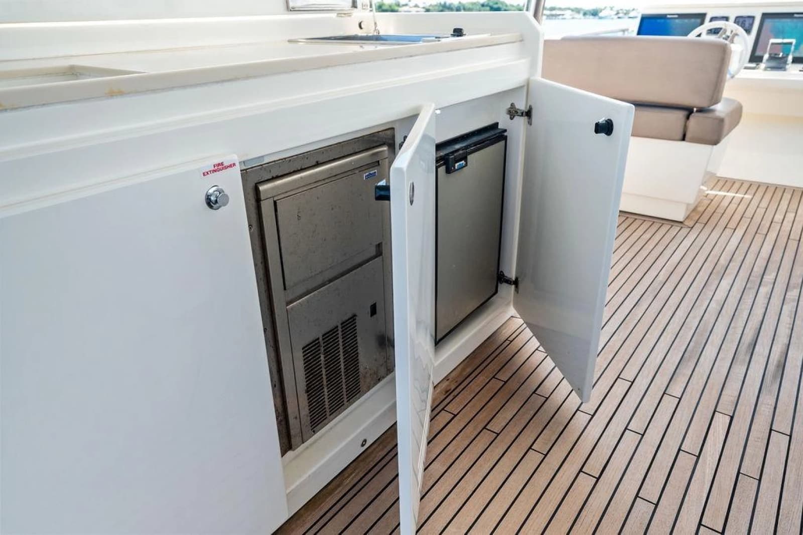 2016 Prestige 750 - Photo 26