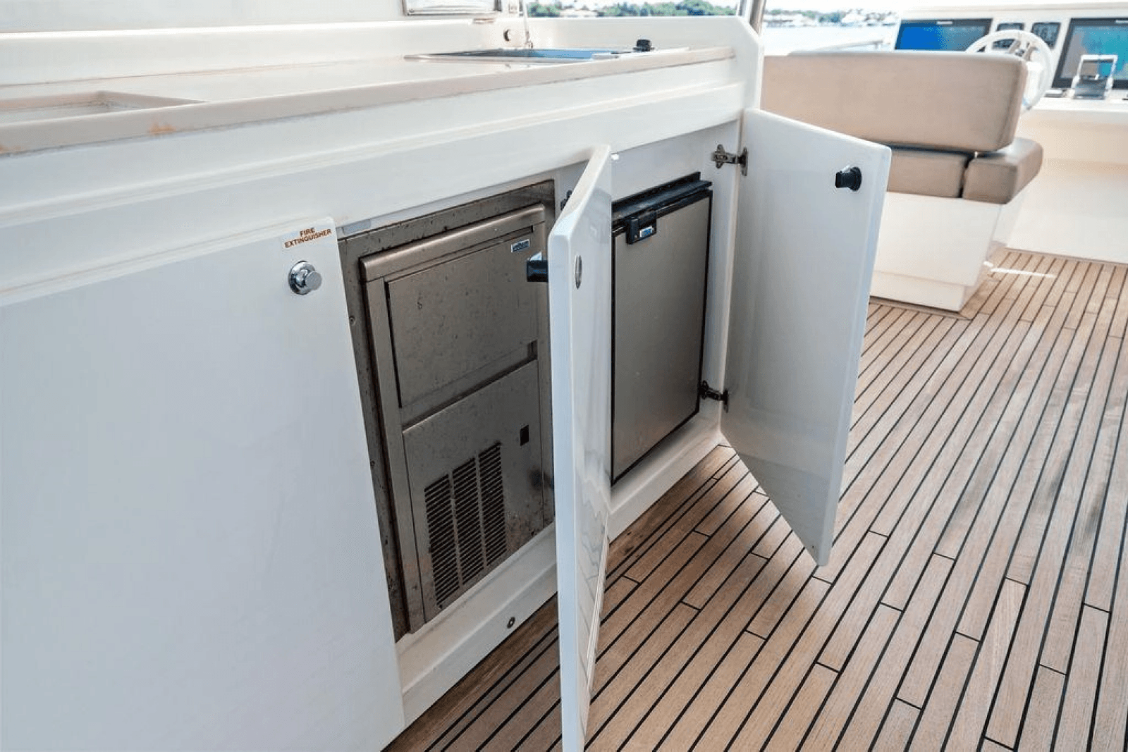 2016 Prestige 750 - Photo 26
