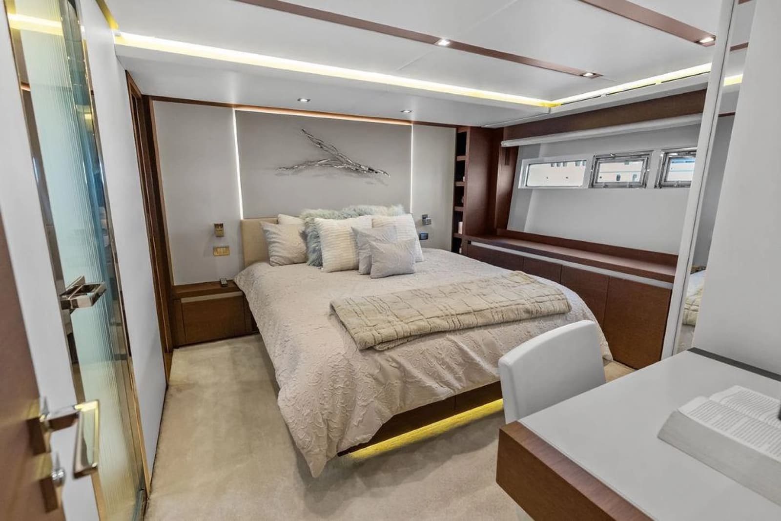 2016 Prestige 750 - Photo 57