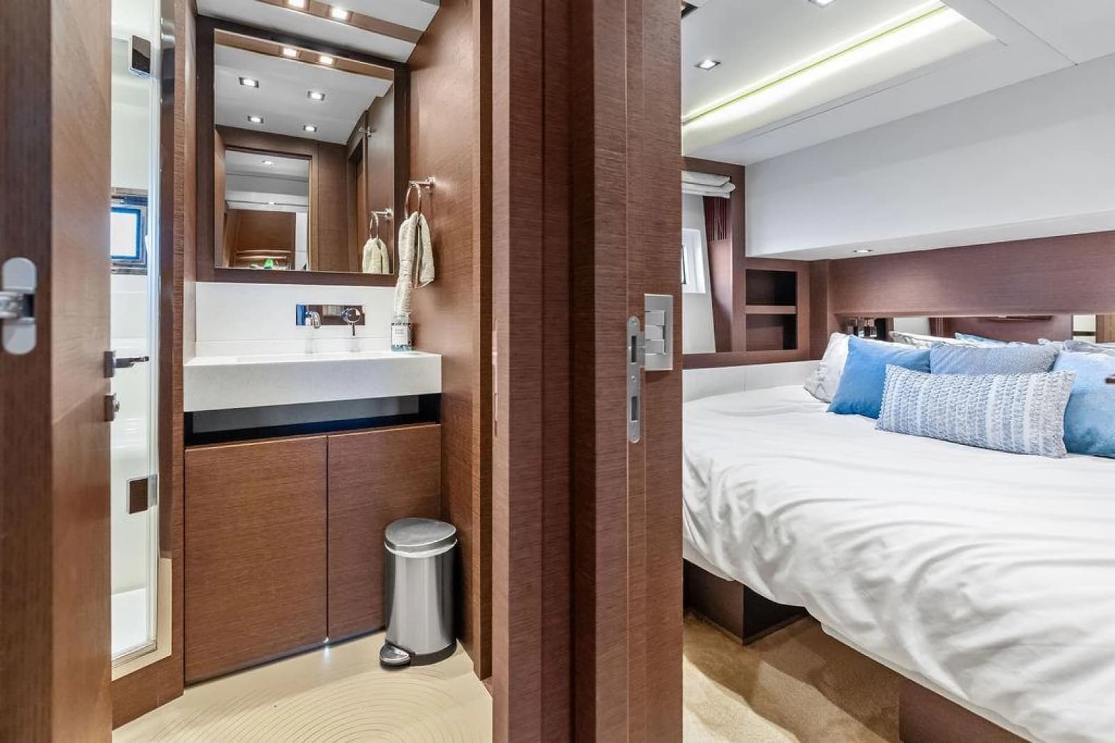 2016 Prestige 750 - Photo 63
