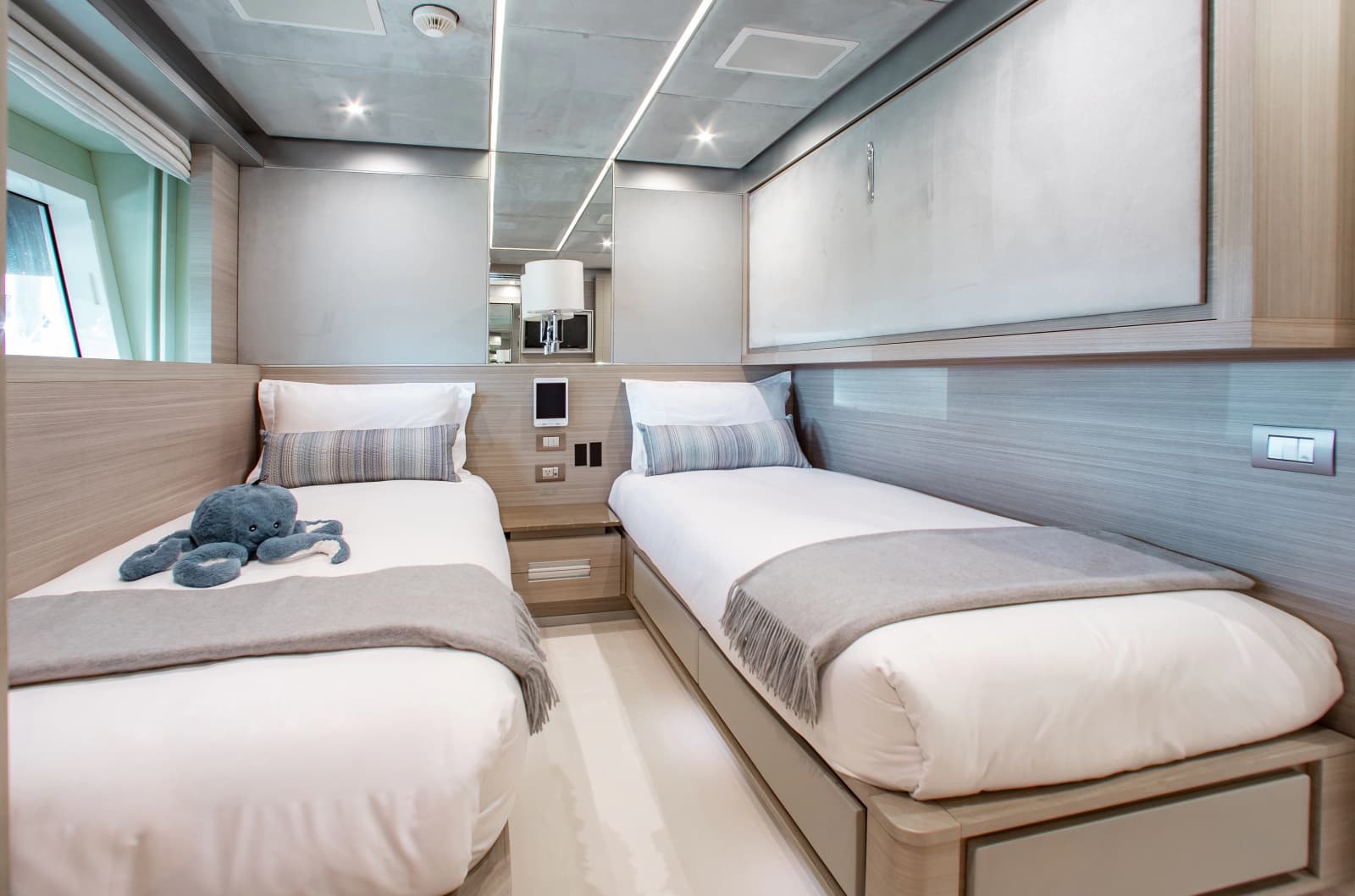 2014 Benetti Veloce 140 - Photo 16