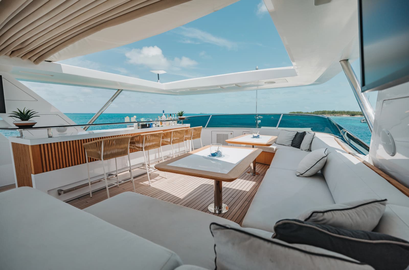 2014 Benetti Veloce 140 - Photo 29