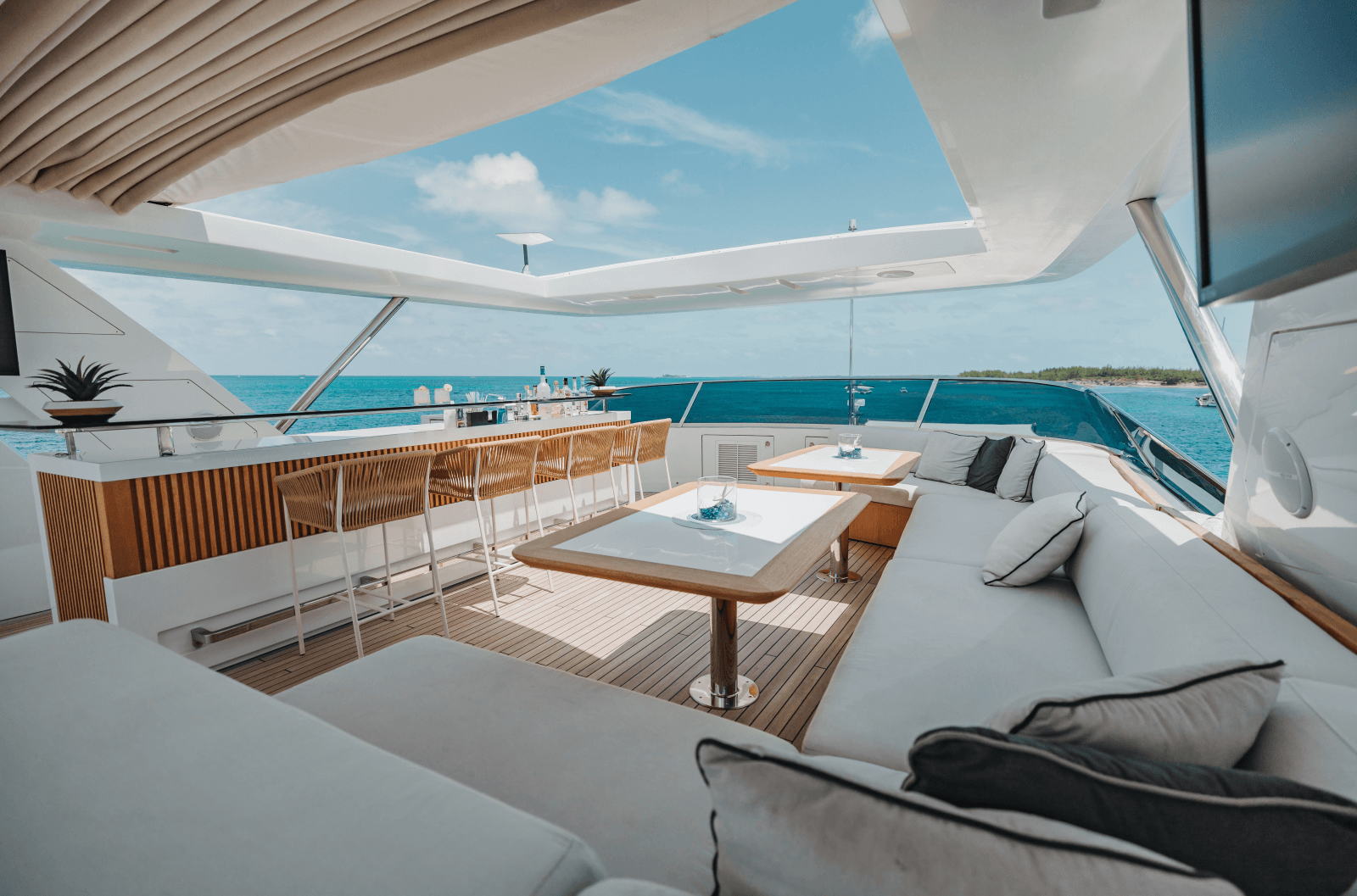 2014 Benetti Veloce 140 - Photo 29