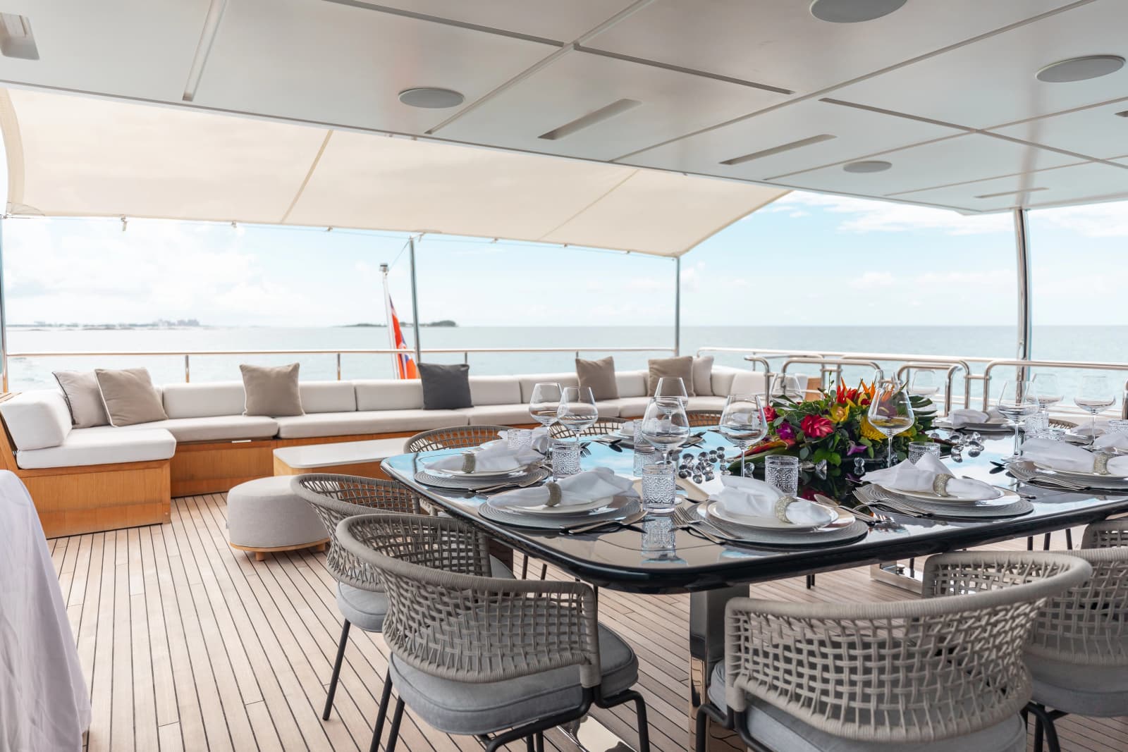 2014 Benetti Veloce 140 - Photo 18